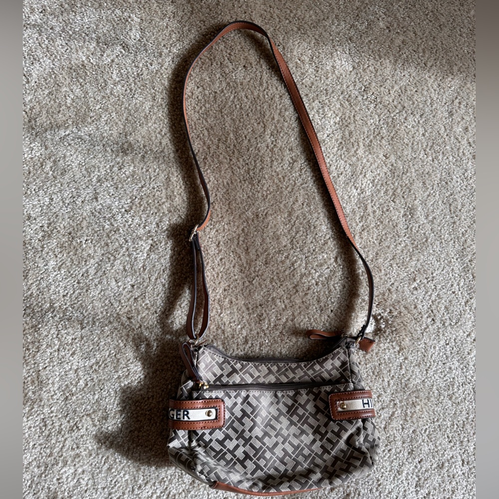 Tommy Hilfiger Hobo Bag